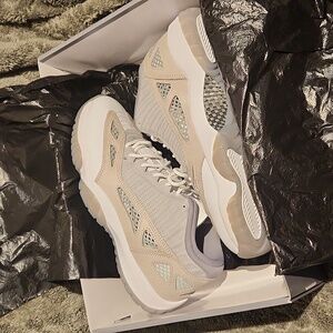 Air Jordan 11 Retro Low IE - Cool Grey - US Mens Size 10